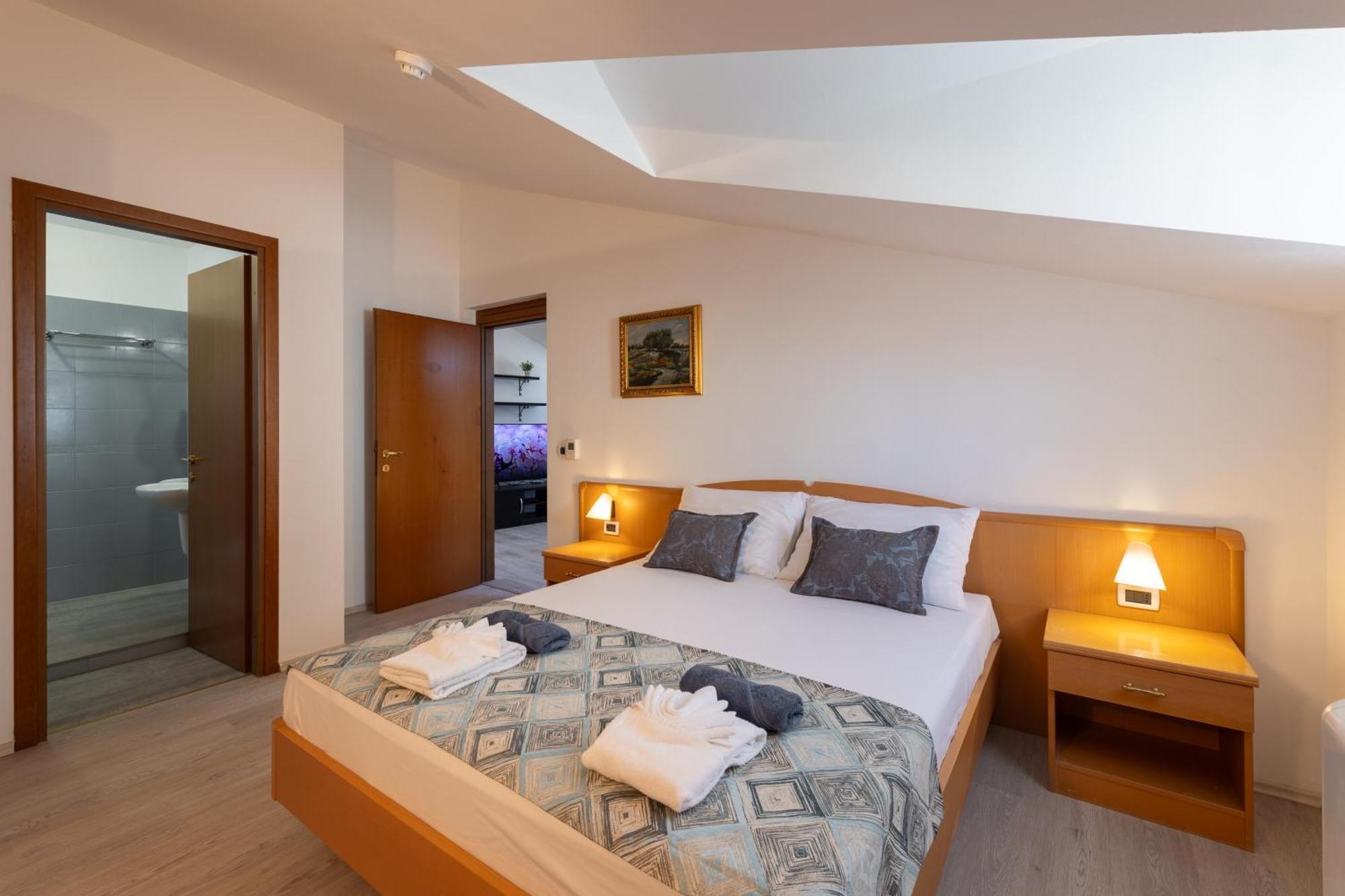 Villa Fontana Трогир Экстерьер фото