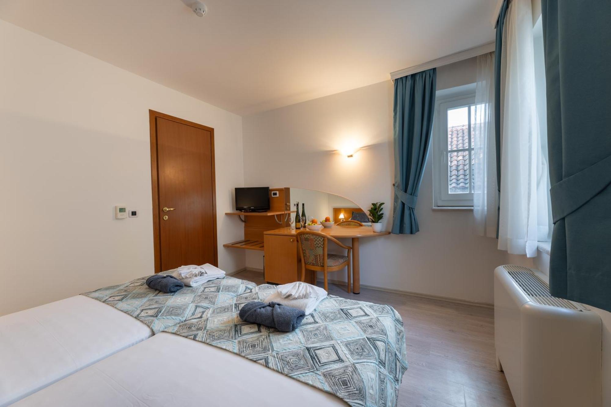 Villa Fontana Трогир Экстерьер фото