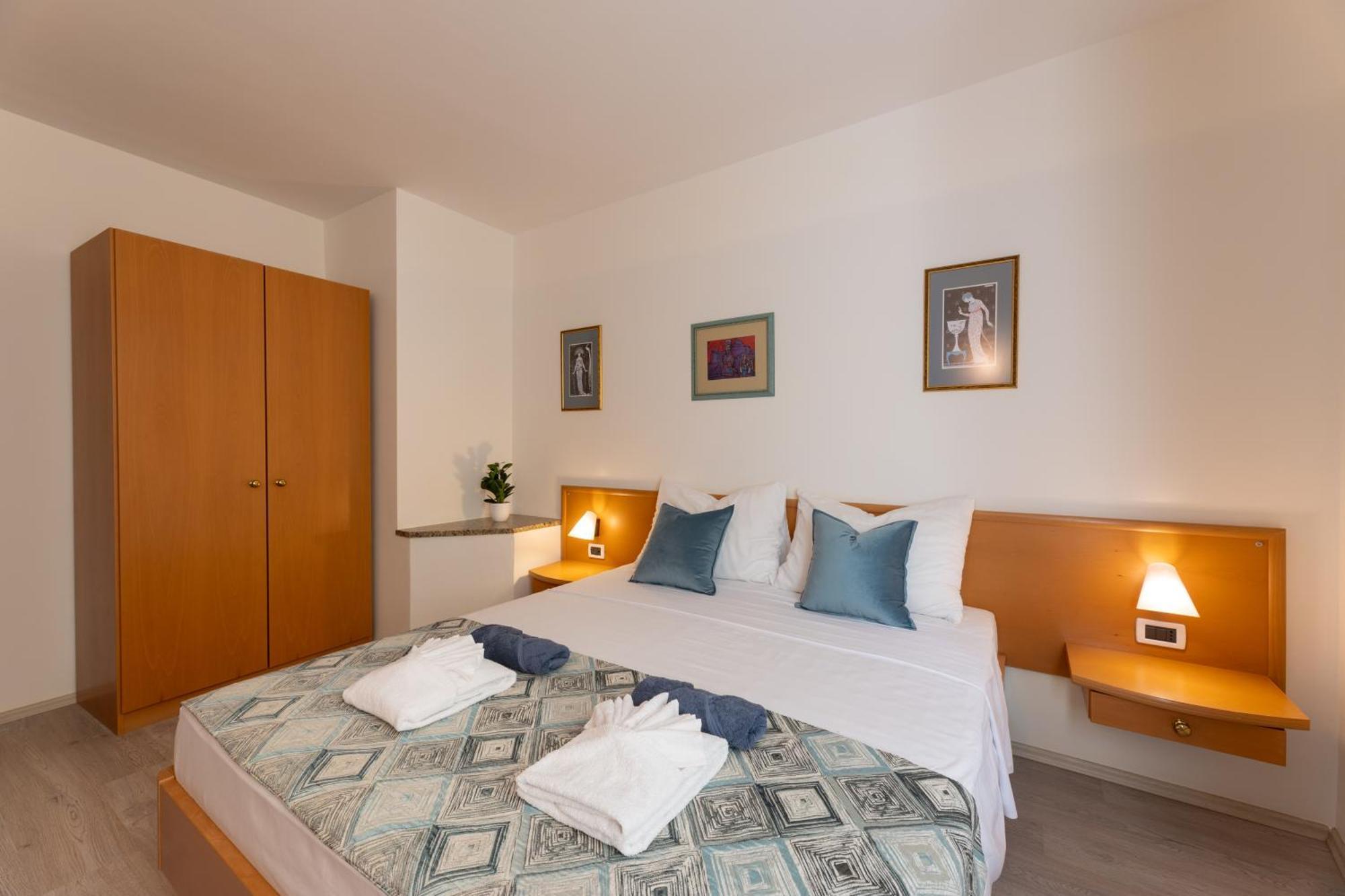 Villa Fontana Трогир Экстерьер фото